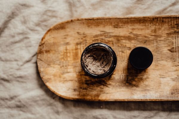 Les 5 critères essentiels pour identifier une résine shilajit de qualité